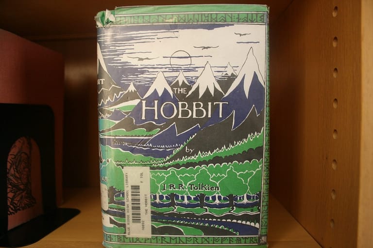 Classic book reviews: The Hobbit